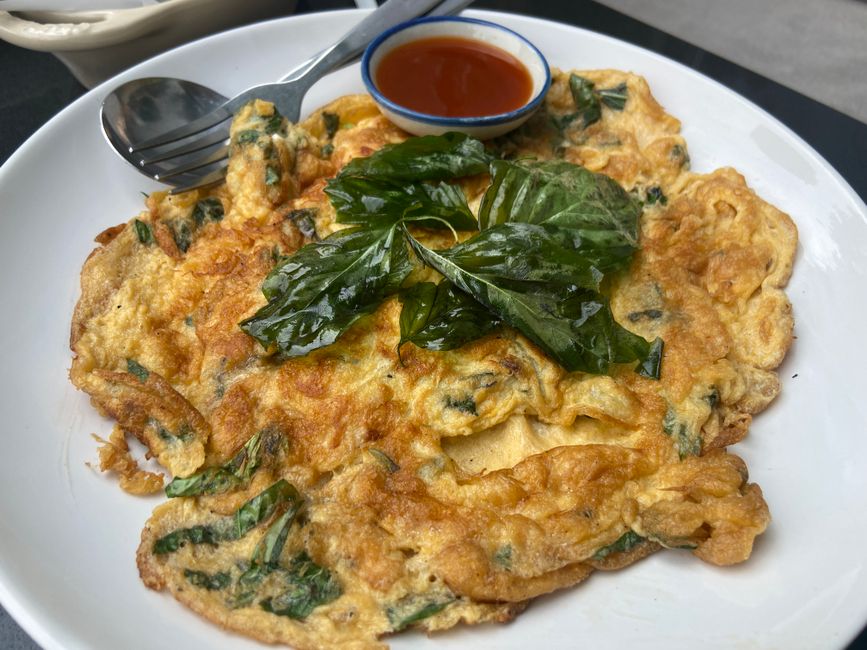 Omelette moelleuse aux herbes : la technique facile